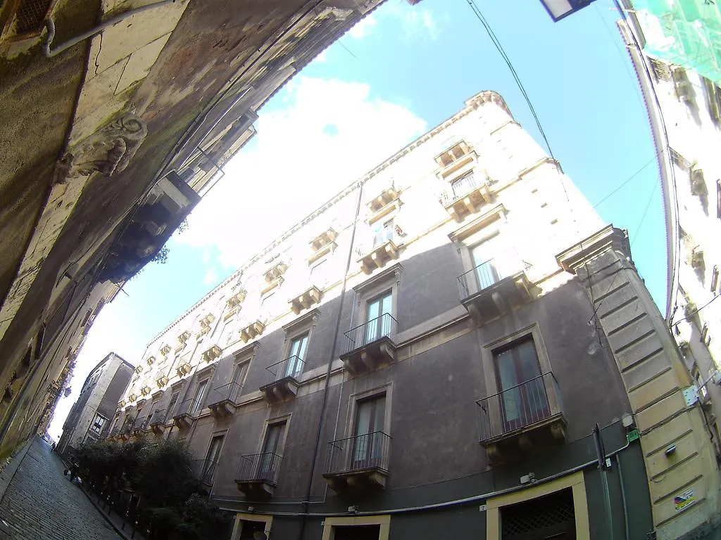 Duomo Sant'Agata Apartment カターニア