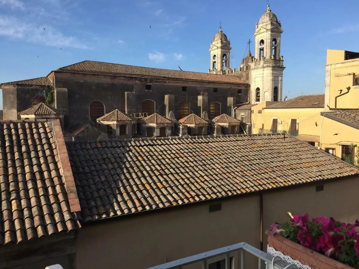 Duomo Sant'Agata Apartment カターニア 0*,  イタリア