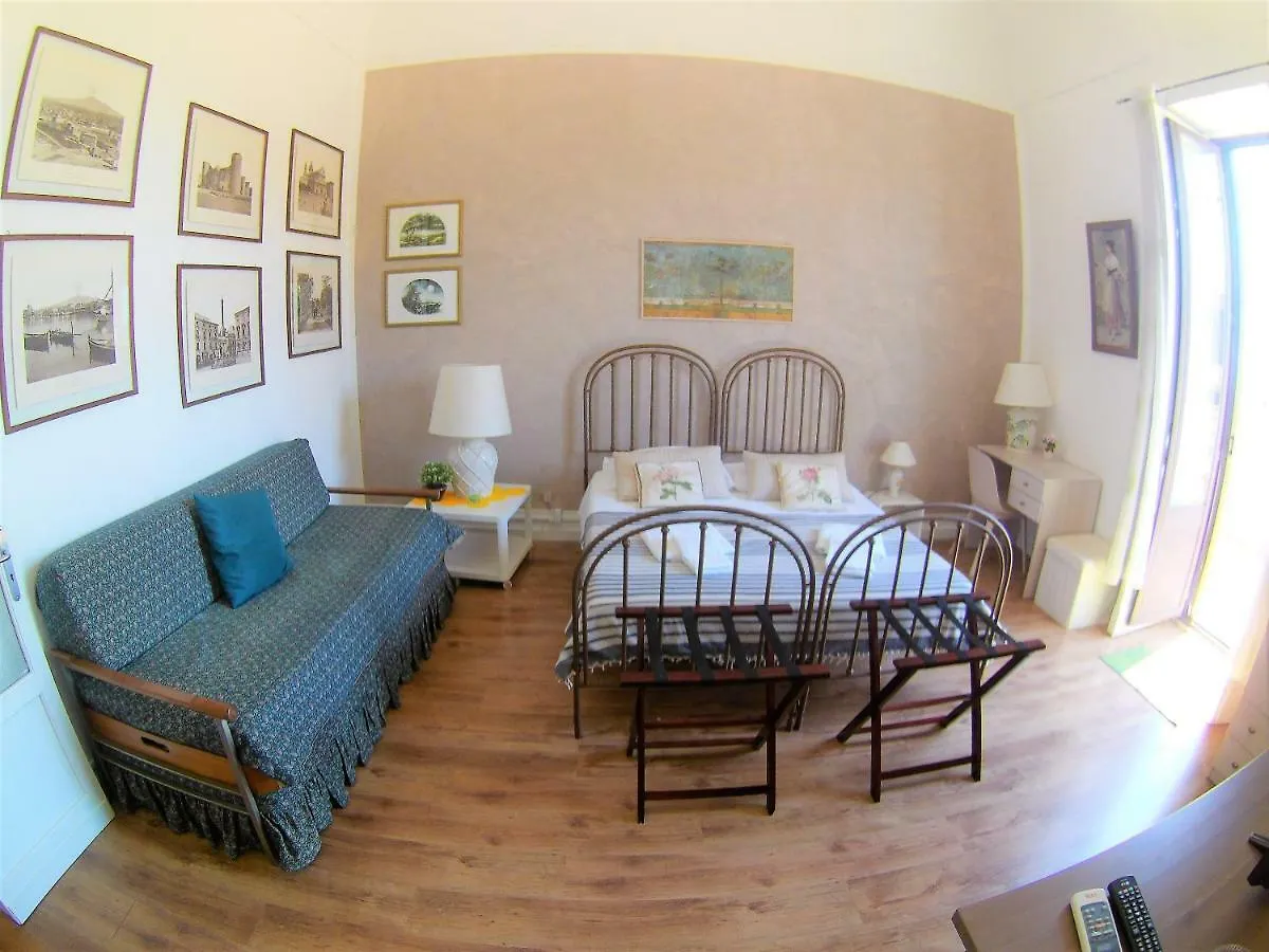 Duomo Sant'Agata Apartment カターニア